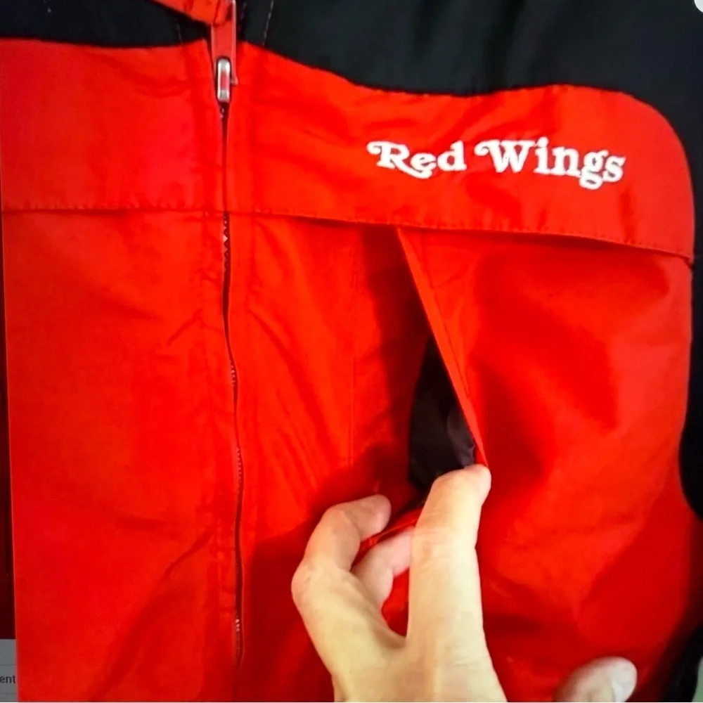 Reebok vintage youth, XL,‎ detroit red wings NHL red, black parka winter coat